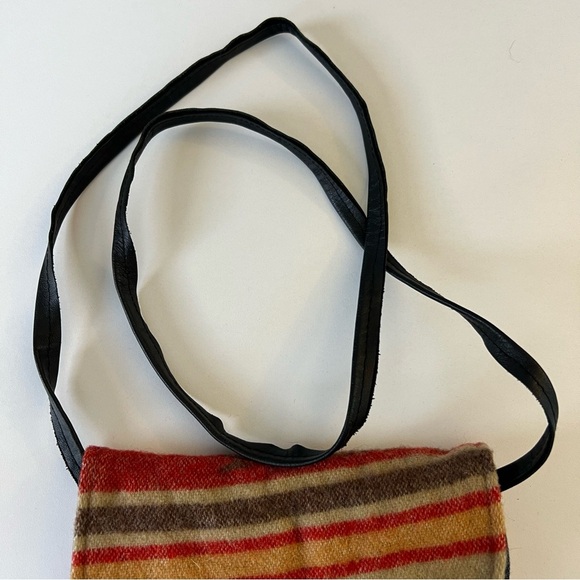 Wool Crossbody Bag Native American-inspired pattern - Picture 3 of 7